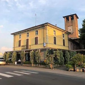Hotel Da, Cadeo